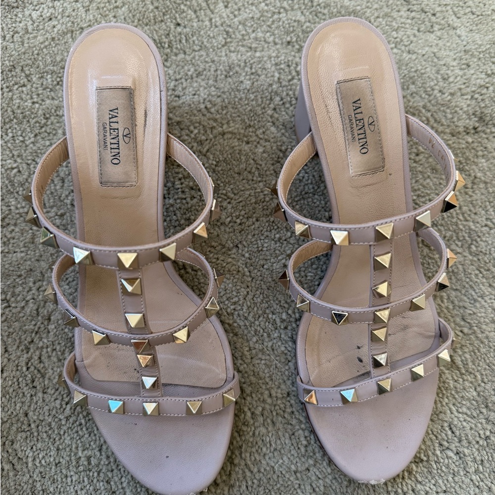 Valentino Women's Studded Heels - Cream and Gold